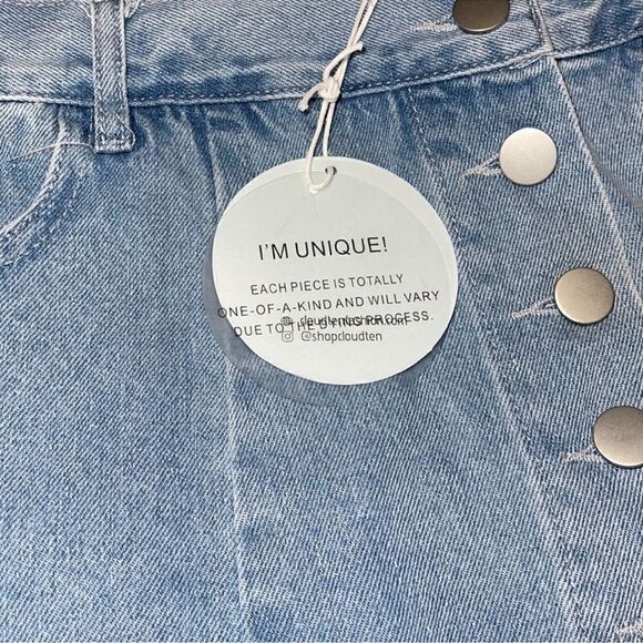 NWT Cloud 10 Jeans Cutout Shorts / Skort Size Medium - Picture 8 of 8